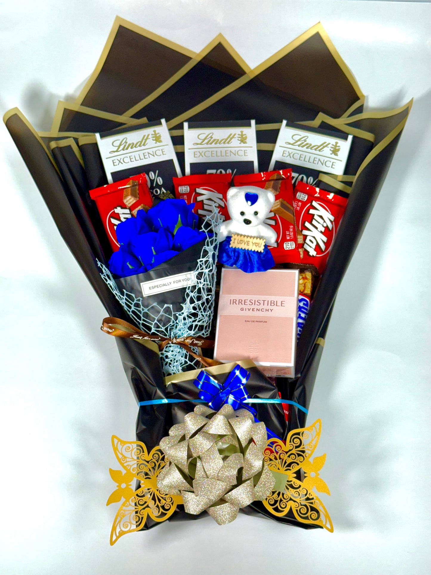 Customize Creations – Custom Bouquets with Perfume, Flowers & Chocolates